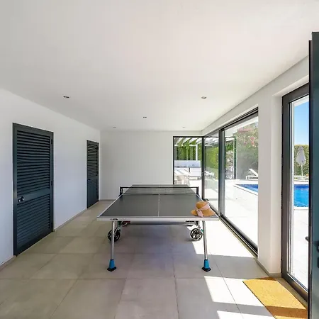 Sole In Quinta Do By Lovelystay Villa Faro